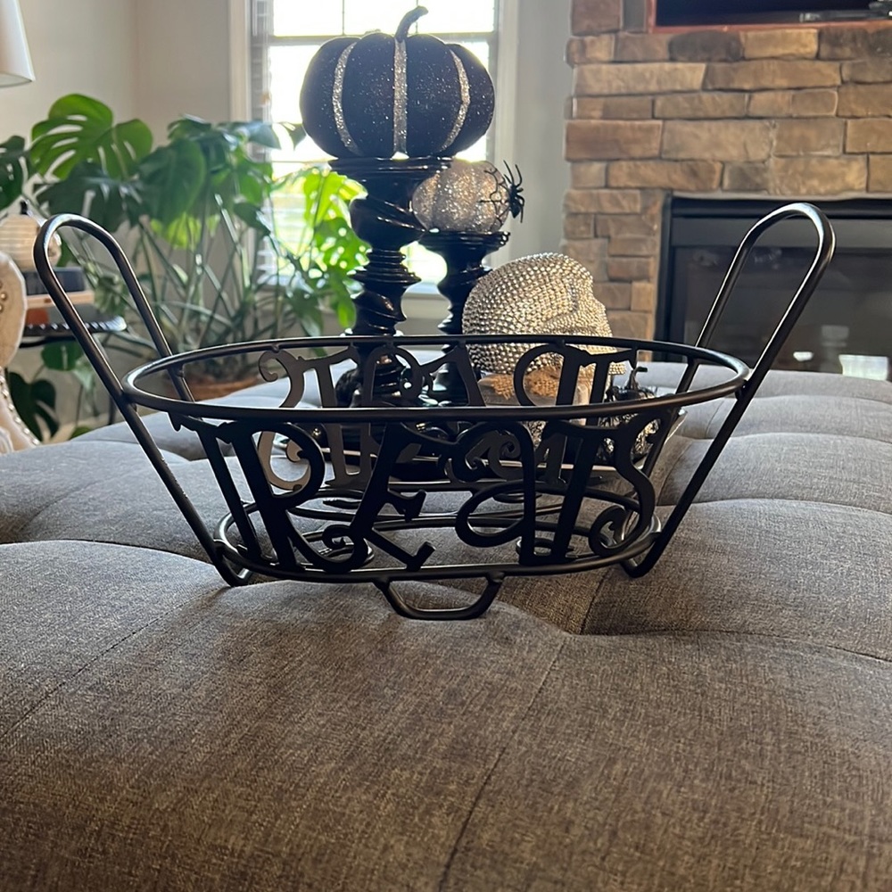 Longaberger Treats wire basket